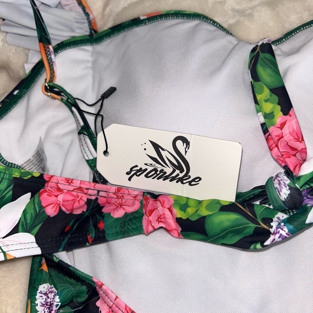 NWT Women One piece Swimsuit ruffle bathing suit with tummy control - Picture 9 of 10